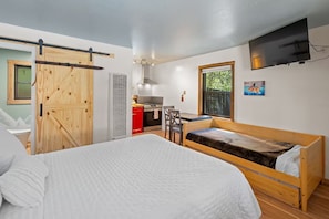 1 bedroom, WiFi, bed sheets