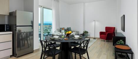 Deluxe Apartment | In-room dining