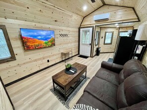 Smart-tv och eldstad