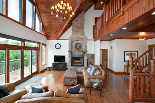 Lakeside Getaway with Hot Tub, Arcade, Gym and Theater Room