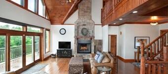 Lakeside Getaway with Hot Tub, Arcade, Gym and Theater Room