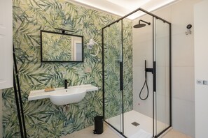 Shower, hair dryer, towels - Apartment 'Senofane' with Wi-Fi and Air Conditioning (Ascea)