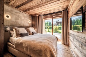 3 bedrooms, iron/ironing board, Internet, bed sheets