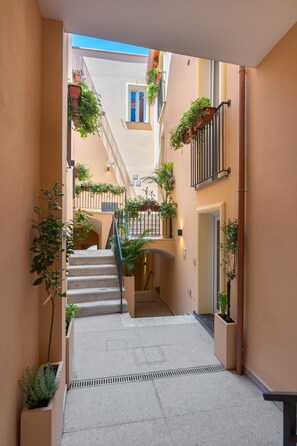 Interior - Apartment 'Deluxe Melisso' with Wi-Fi and Air Conditioning (Ascea)