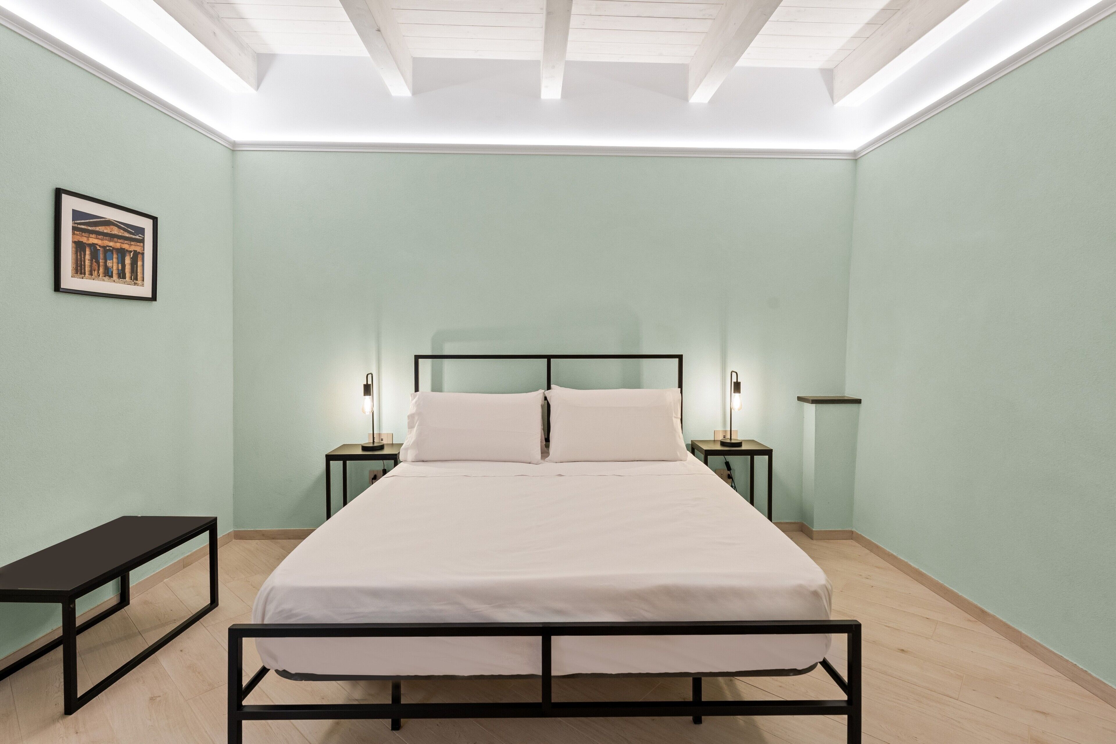 1 habitación, tabla de planchar con plancha, wifi y ropa de cama 