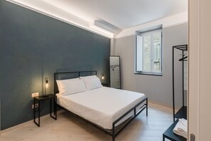 1 slaapkamer, een strijkplank/strijkijzer, wifi, beddengoed