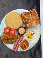 Free daily English breakfast 