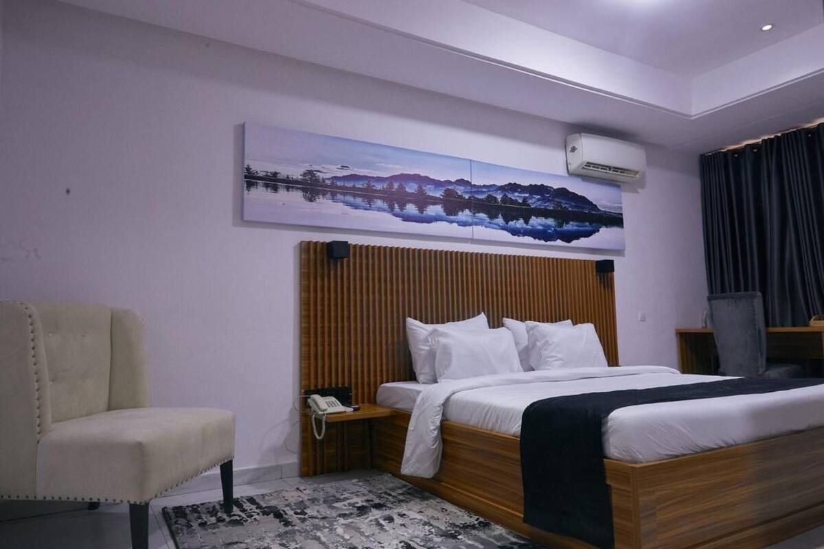 Habitación individual clásica | Ropa de cama de alta calidad, cortinas blackout y wifi gratis