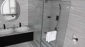 Asciugamani, sapone, carta igienica