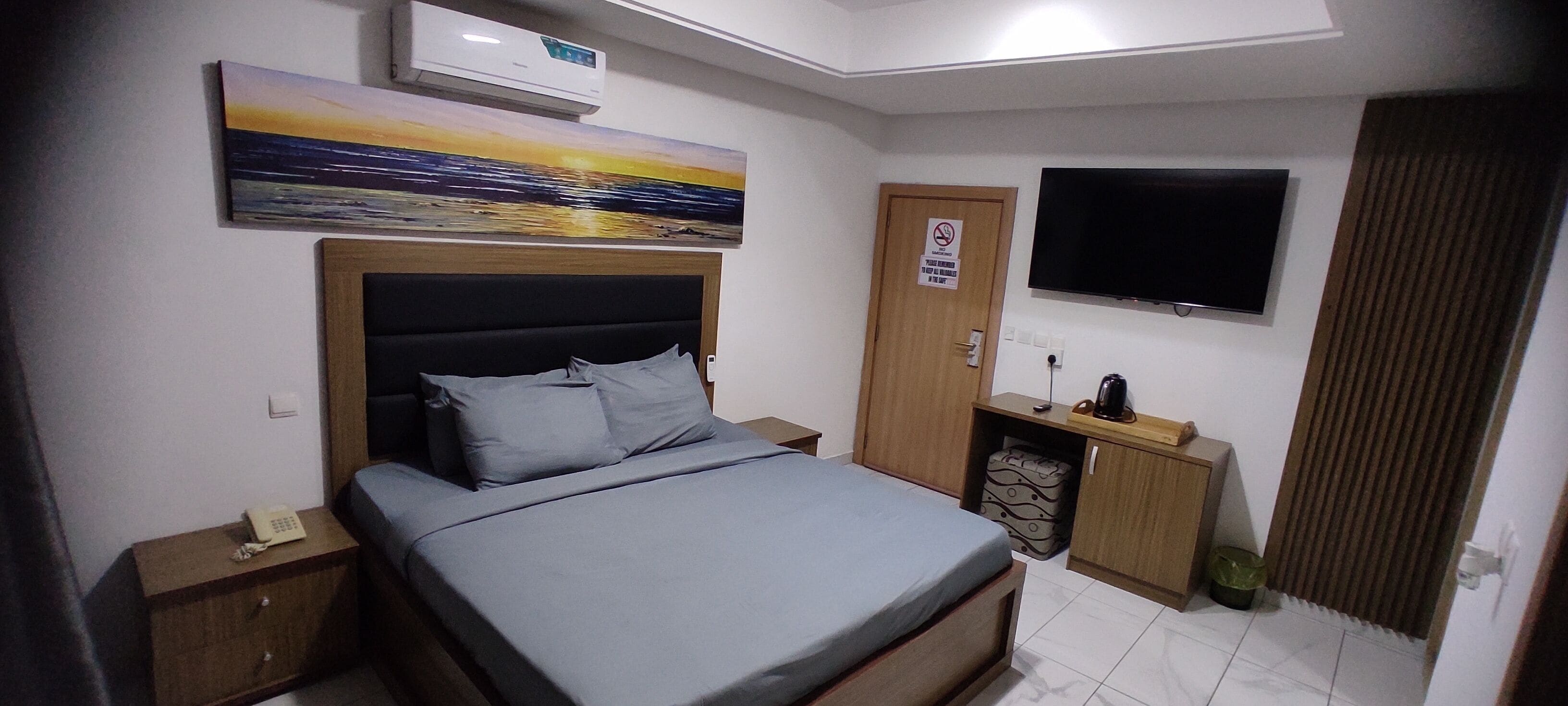 Rideaux occultants, Wi-Fi gratuit, draps fournis