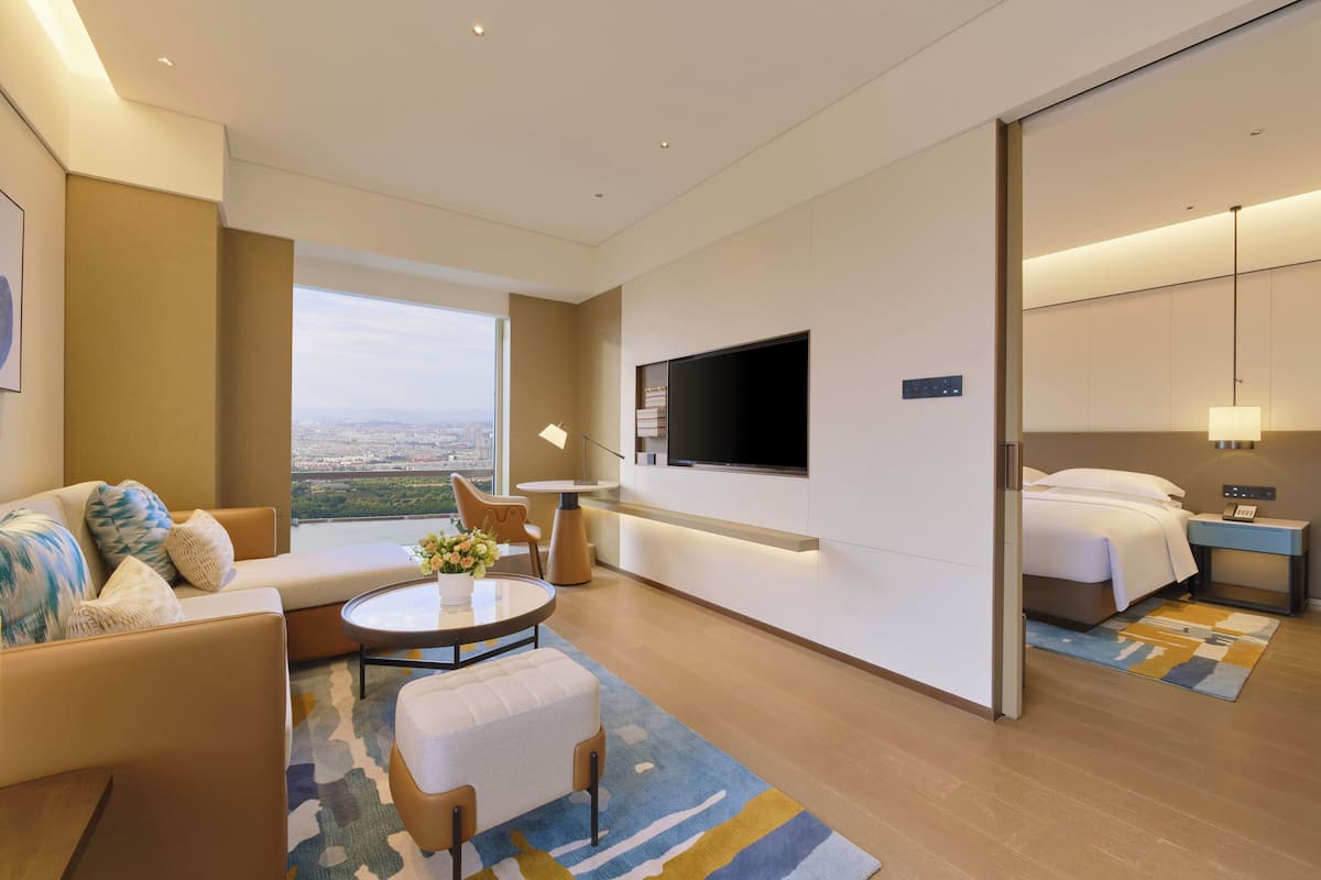 Premier Suite, 1 Bedroom, Lake View