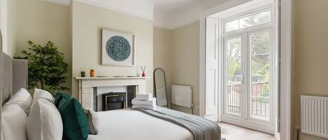 3 bedrooms, iron/ironing board, free WiFi