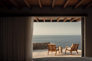 6 bedrooms, desk, iron/ironing board, free WiFi