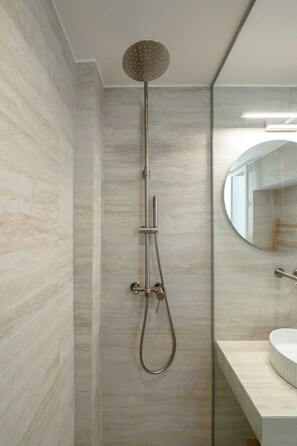Hair dryer, towels