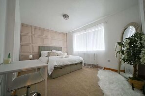 2 chambres, Wi-Fi gratuit, draps fournis