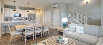 Beauty and The Beach - Oyhut Bay Seaside Resort