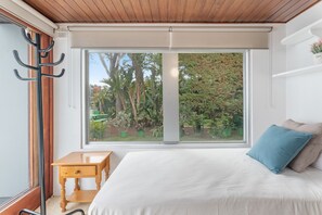 3 chambres, fer et planche à repasser, Wi-Fi, draps fournis