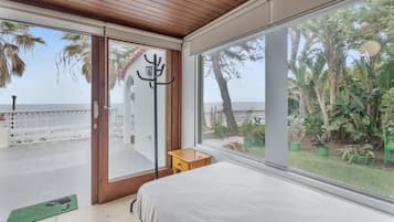 3 chambres, fer et planche Ă repasser, Wi-Fi, draps fournis