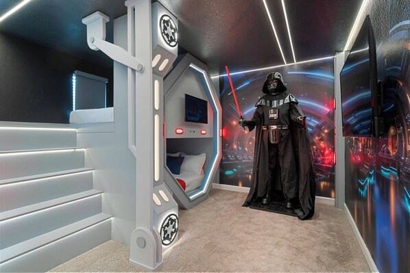 9 slaapkamers, een strijkplank/strijkijzer, reisbedje, wifi