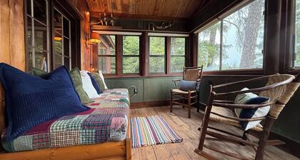 Bay of the Moon at Wolf Point - Pet Friendly!
