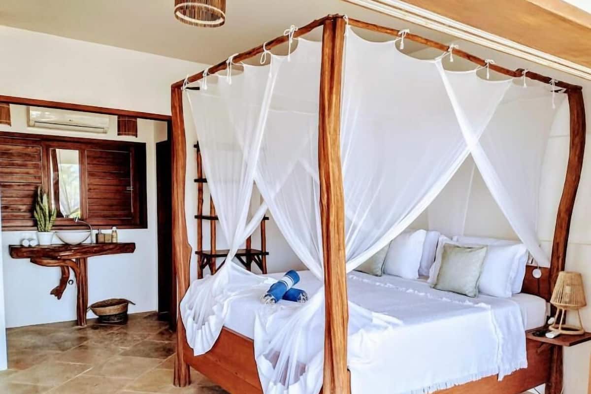 In-room safe, blackout curtains, free WiFi
