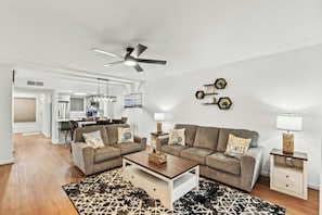 TV - 2BR in Shore Drive- Heron Pointe F9- I/O Pools (Myrtle Beach)