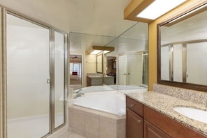 Shower, jetted bath, hair dryer, towels