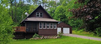 Quintessential Maine Cottage w/ Water-views, Kayaks & Lake Access