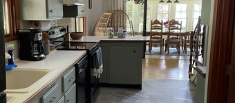 Quintessential Maine Cottage w/ Water-views, Kayaks & Lake Access