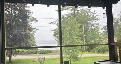 Quintessential Maine Cottage w/ Water-views, Kayaks & Lake Access