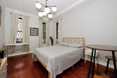 Cozy Studio Near Central Park