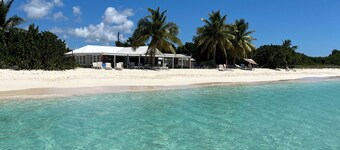 2 bedroom, 2 bathroom villa with large garden