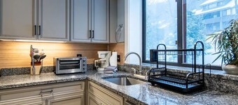 Updated 4 Bed Mountain Townhouse