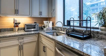 Updated 4 Bed Mountain Townhouse