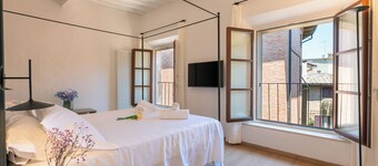 Dolce Pienza - Modern Home in the Historic Center