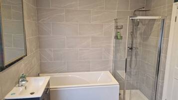 Habitación doble de lujo, vista a la ciudad | Baño