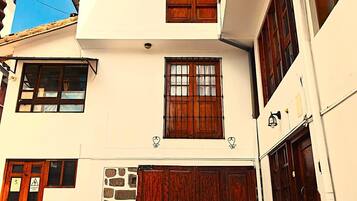 Fachada da propriedade