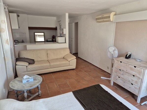 House | 5 bedrooms, individually furnished