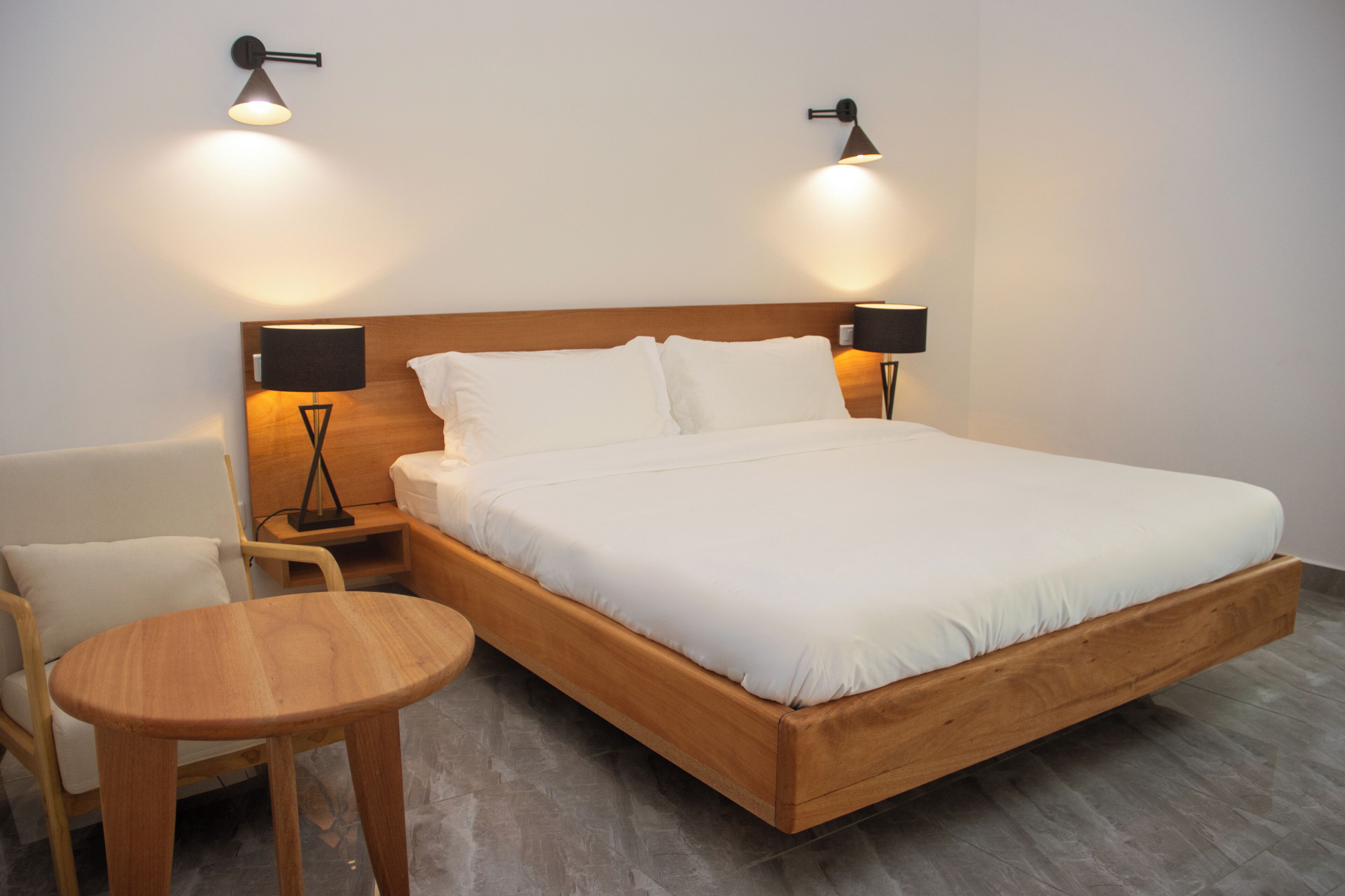 Suite Presidenziale, balcone, vista spiaggia | Una cassaforte in camera, una scrivania, postazione laptop