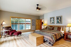 4 bedrooms, free WiFi, bed sheets