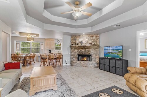 Slab Road Hill Country Escape!