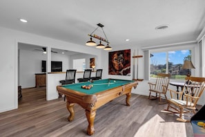 Games room - Perfect Pair-Lakehouse on LBJ! (Kingsland)