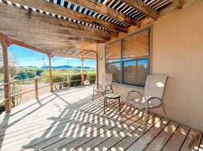 Terrace/patio - Sunset Ridge Stay, Sunset Ridge Stay Near Lake LBJ! (Kingsland)