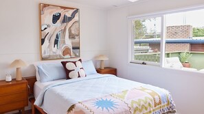 4 bedrooms, free WiFi, bed sheets