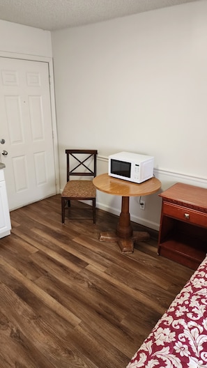 Restauration dans la chambre