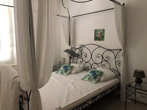 2 camere, accesso a Internet, lenzuola