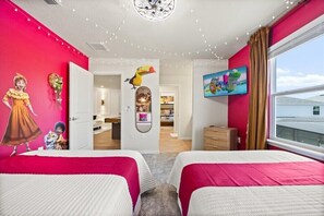 8 habitaciones, tabla de planchar con plancha, wifi y ropa de cama 