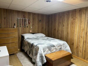 6 chambres, fer et planche à repasser, Wi-Fi, draps fournis