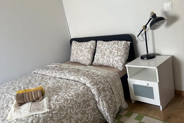 3 makuuhuonetta, ilmainen Wi-Fi, vuodevaatteet