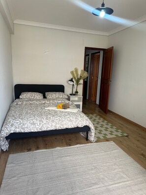 3 bedrooms, free WiFi, bed sheets